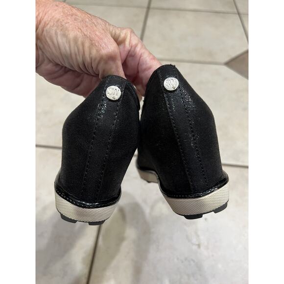 Stuart Weitzman Girls Irridescent Black Ariana Clare Wedge Pumps Size 4 - Picture 4 of 8